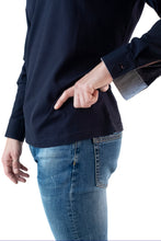 Carica l'immagine nel visualizzatore di Gallery, POLO Piquet Blu navy manica lunga collo a righe bianche e blu