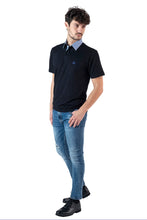 Carica l&#39;immagine nel visualizzatore di Gallery, Piquet Blu Navy collo a righe bianche e blu
